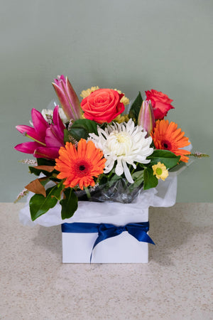 Open image in slideshow, Florist choice Posy box - Spring Hill Florist
